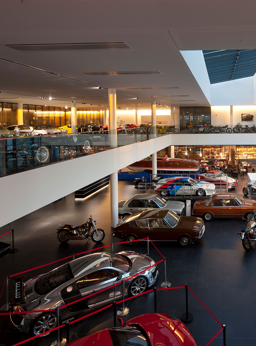 Lifestyle Oldtimer Hotel and Mayer Classic Cars, Ingolstadt | VOLA